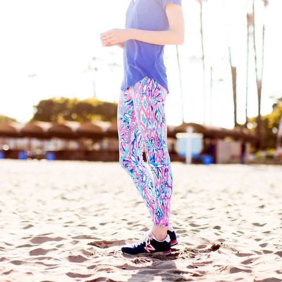 LILLY PULITZER LUXLETIC WEEKENDER LEGGING - Picture 2 of 11